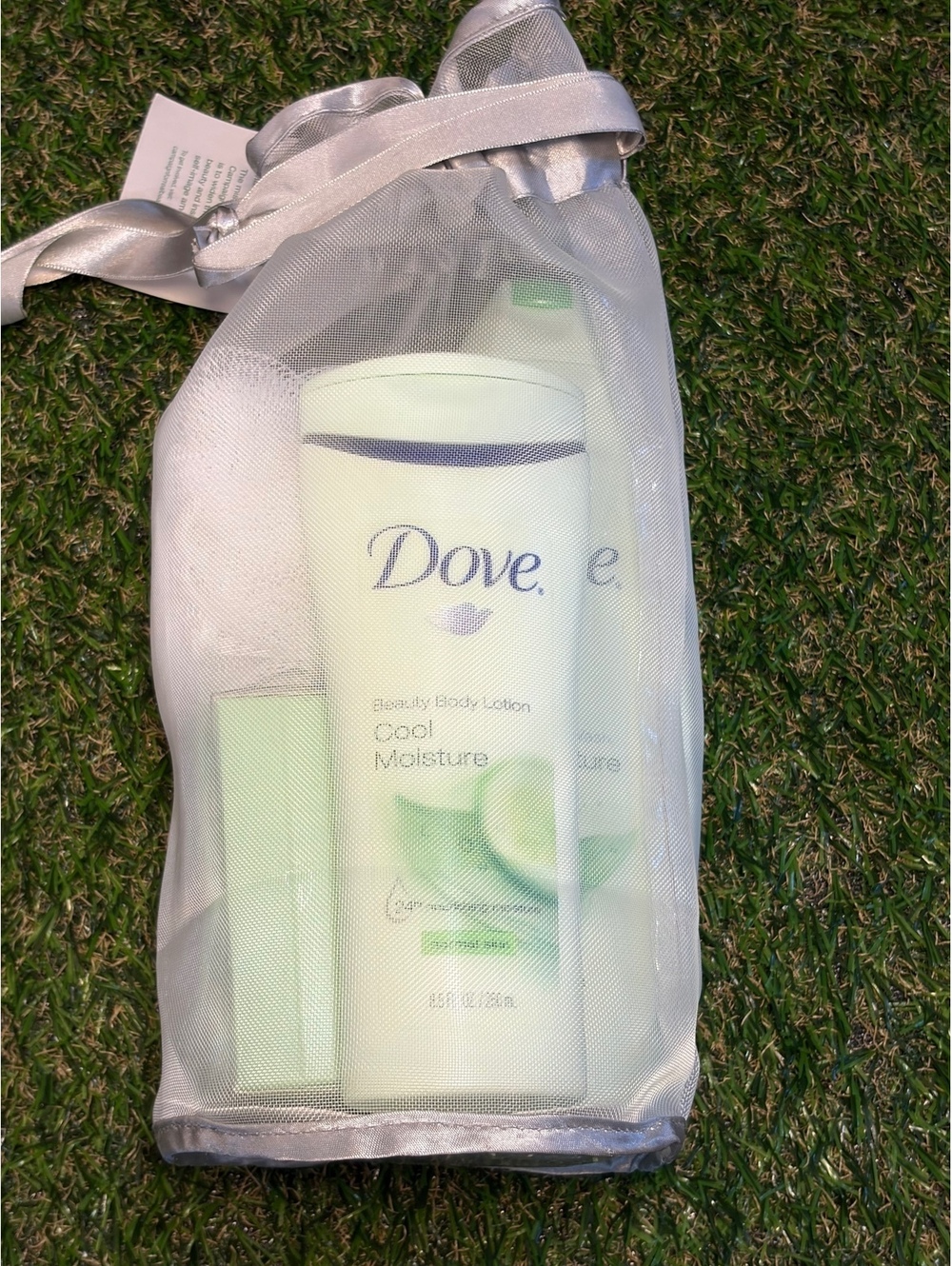 Dove Cool Moisture Gift Collection Body Care Set